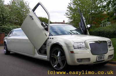 Chrysler 300c White Limo